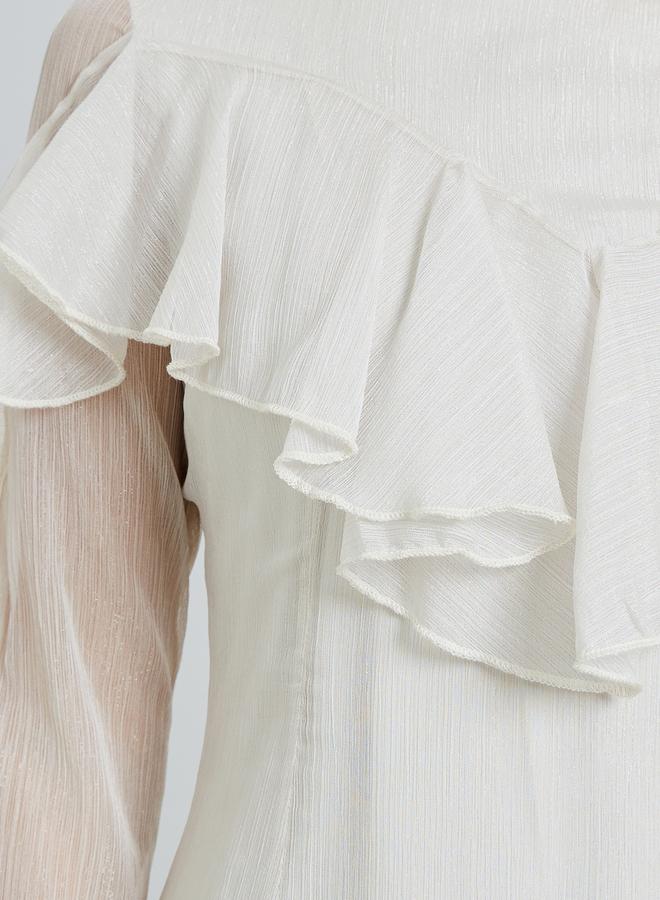 ستايلي فستان ميدي أوف وايت وتفاصيل كشكش - Image 4